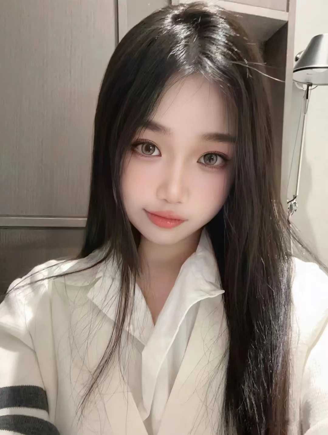 身材好颜值高，上粉下嫩