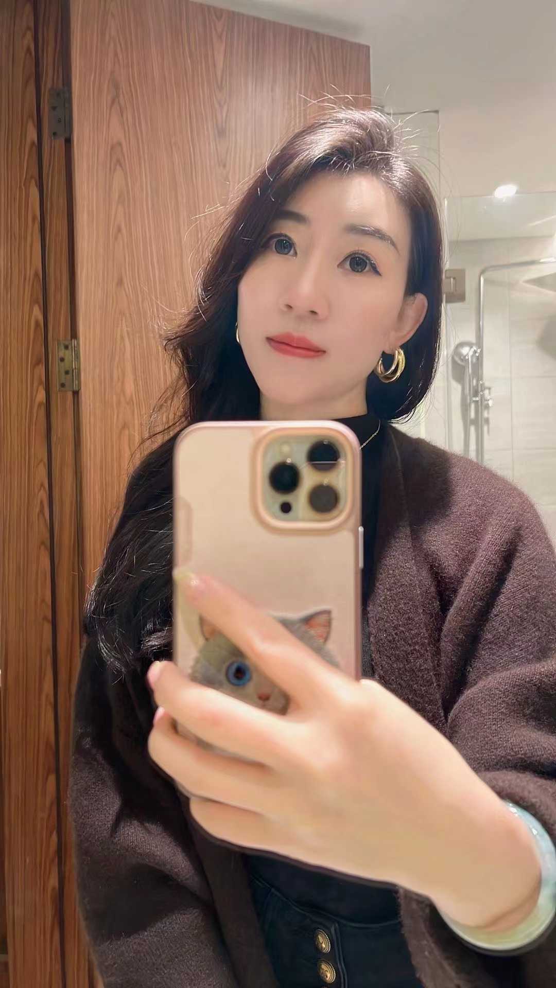 一个有气质的小少妇，你懂得