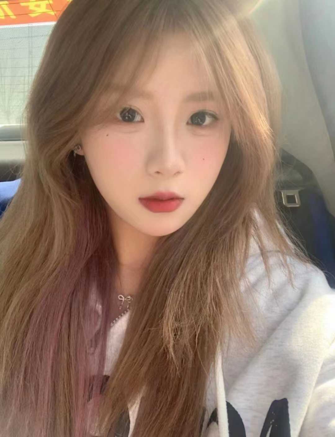 床上很不错，很开放的小姐姐