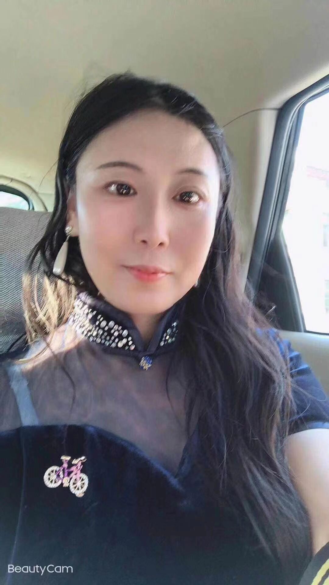 服务热情适合卸火的少妇