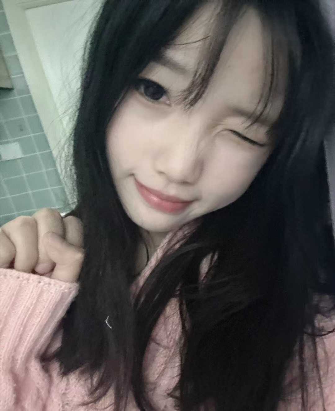 00后妹妹，年轻可爱