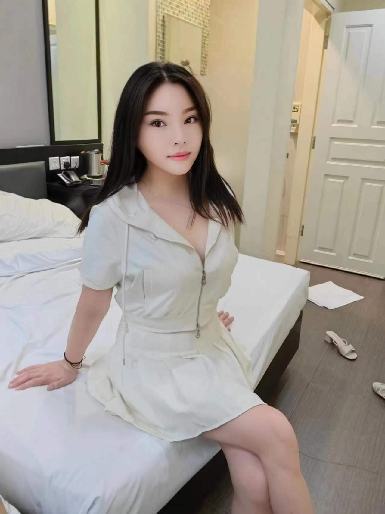 做~ai时姿势很配合