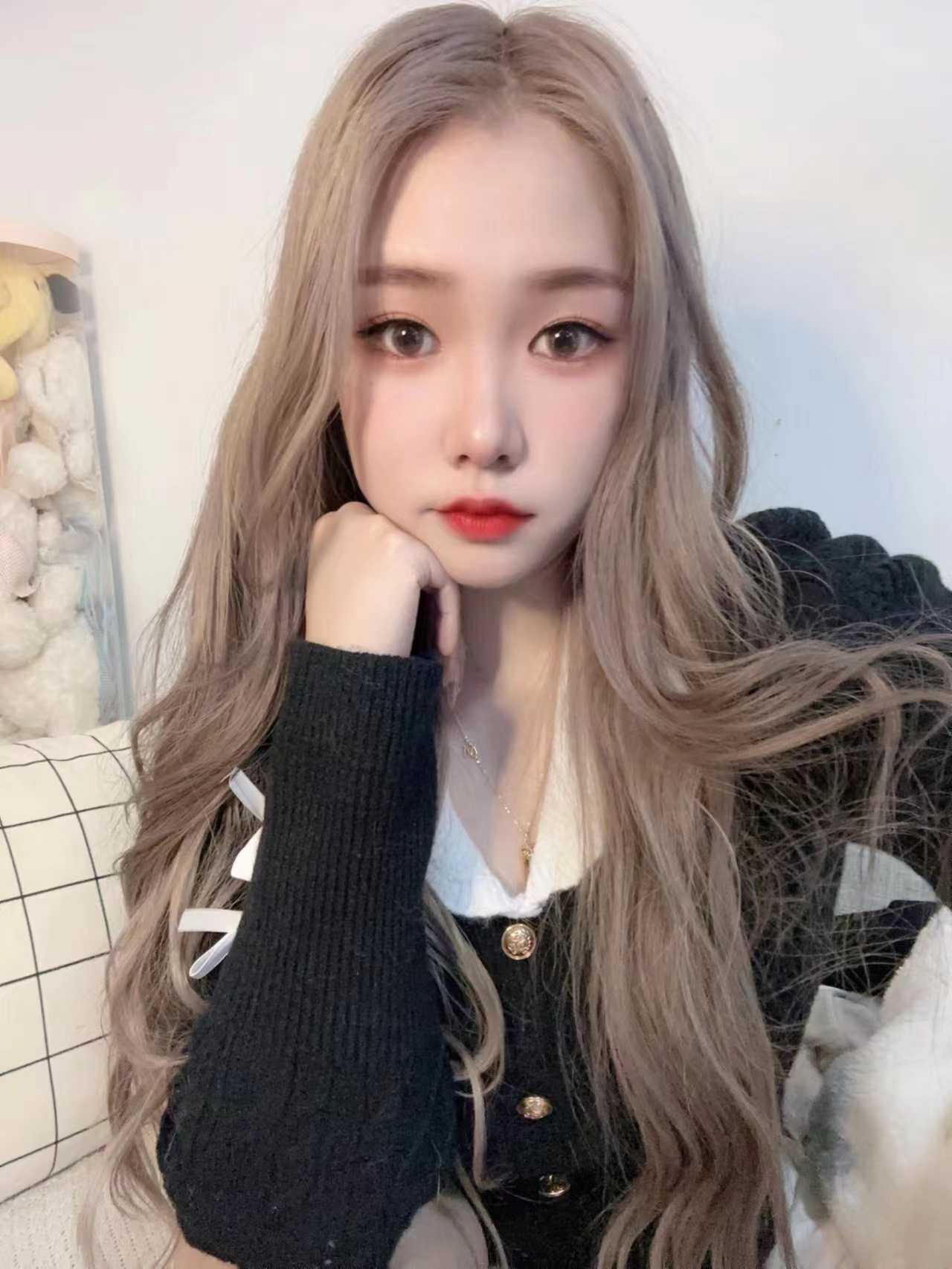 很诱人迷人的大眼睛