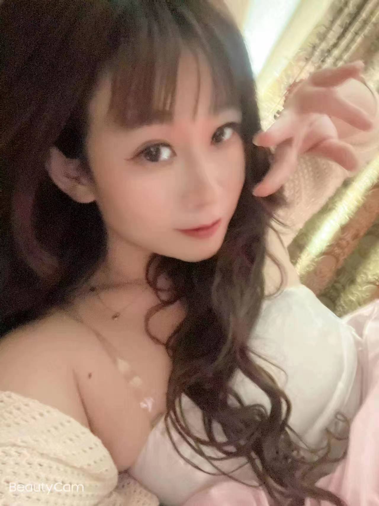 喜欢抱着艹她，那叫声刺激