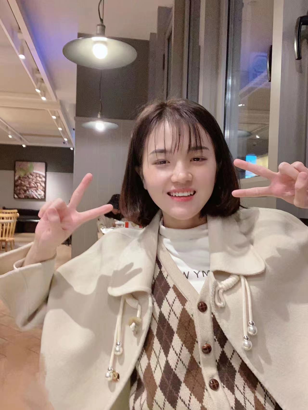 人漂亮不催人，服务好