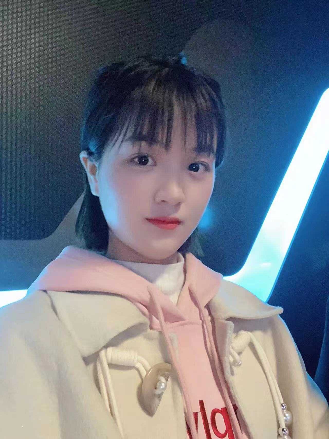 人漂亮不催人，服务好