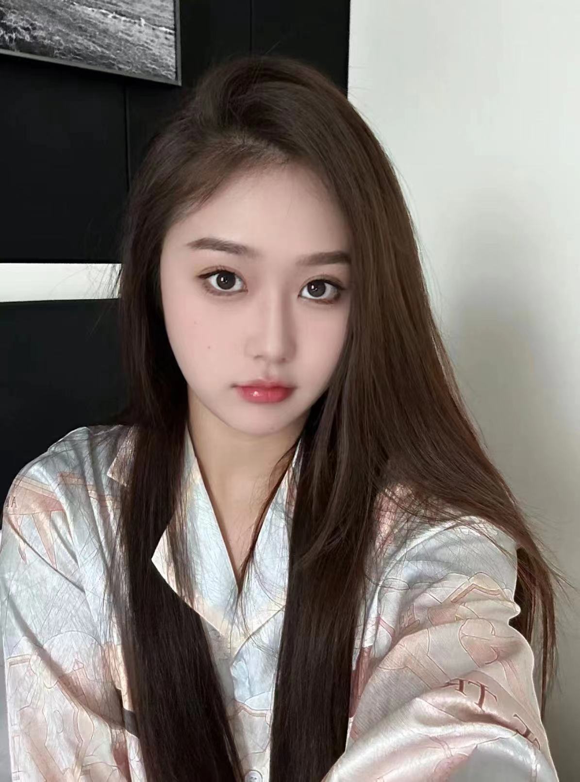 后入比较刺激，屁股弹感也不错