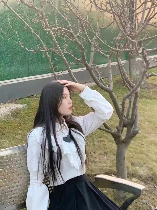 后入很有感觉，嫩妹子