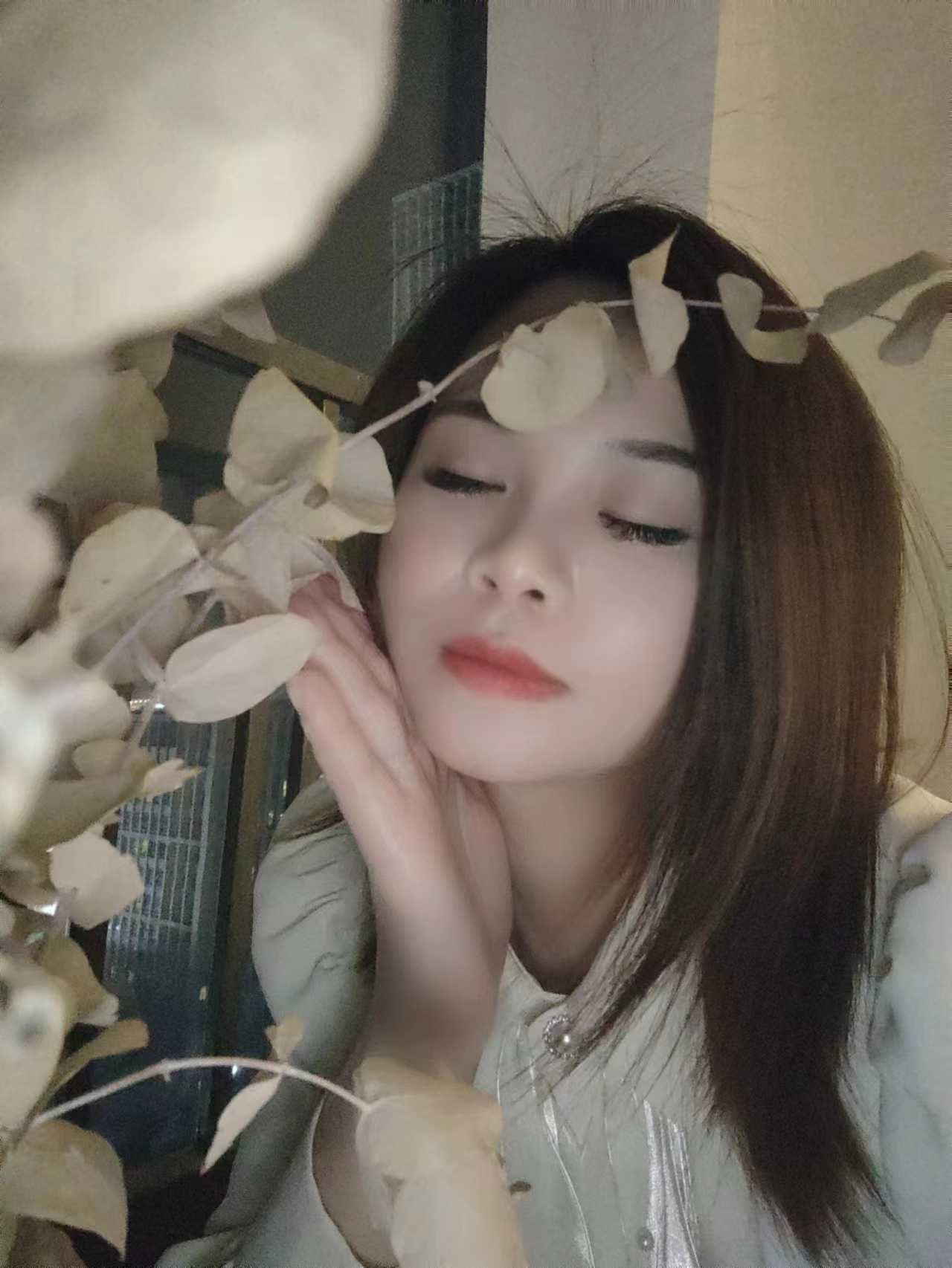 性格开朗 活泼可爱