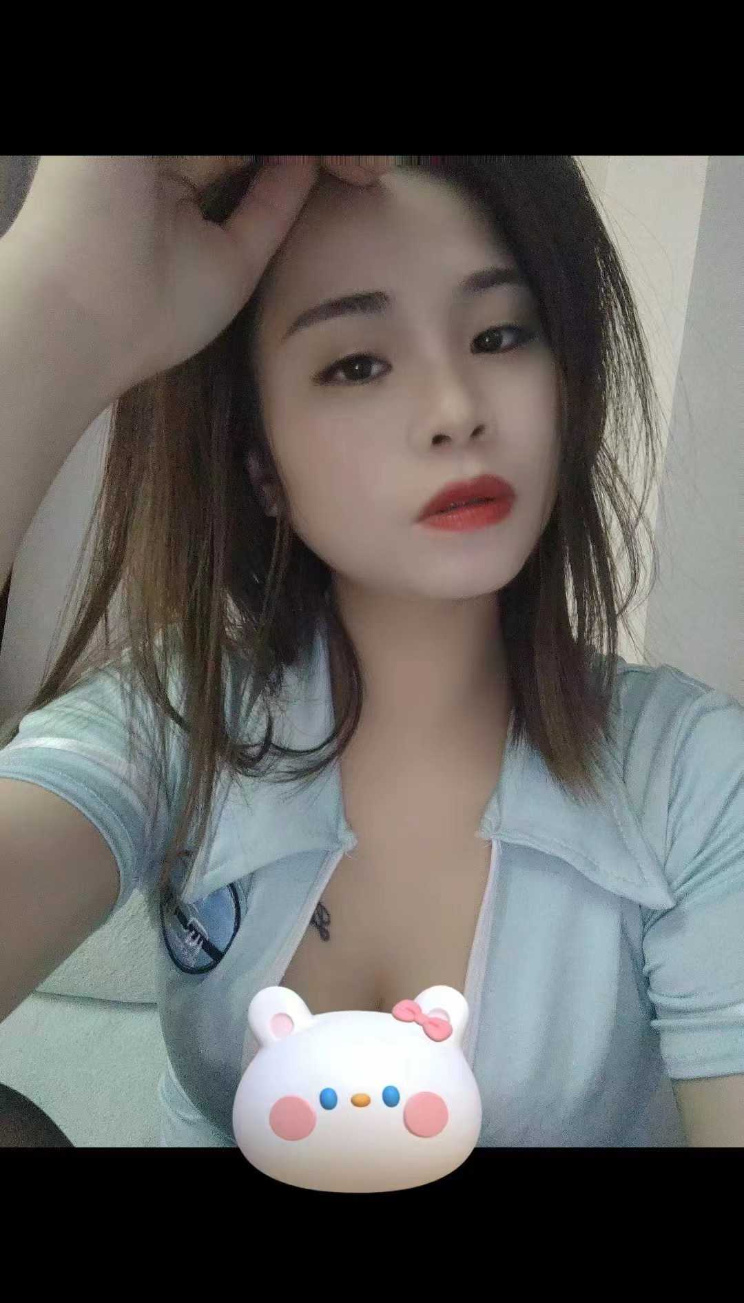 性格开朗 活泼可爱