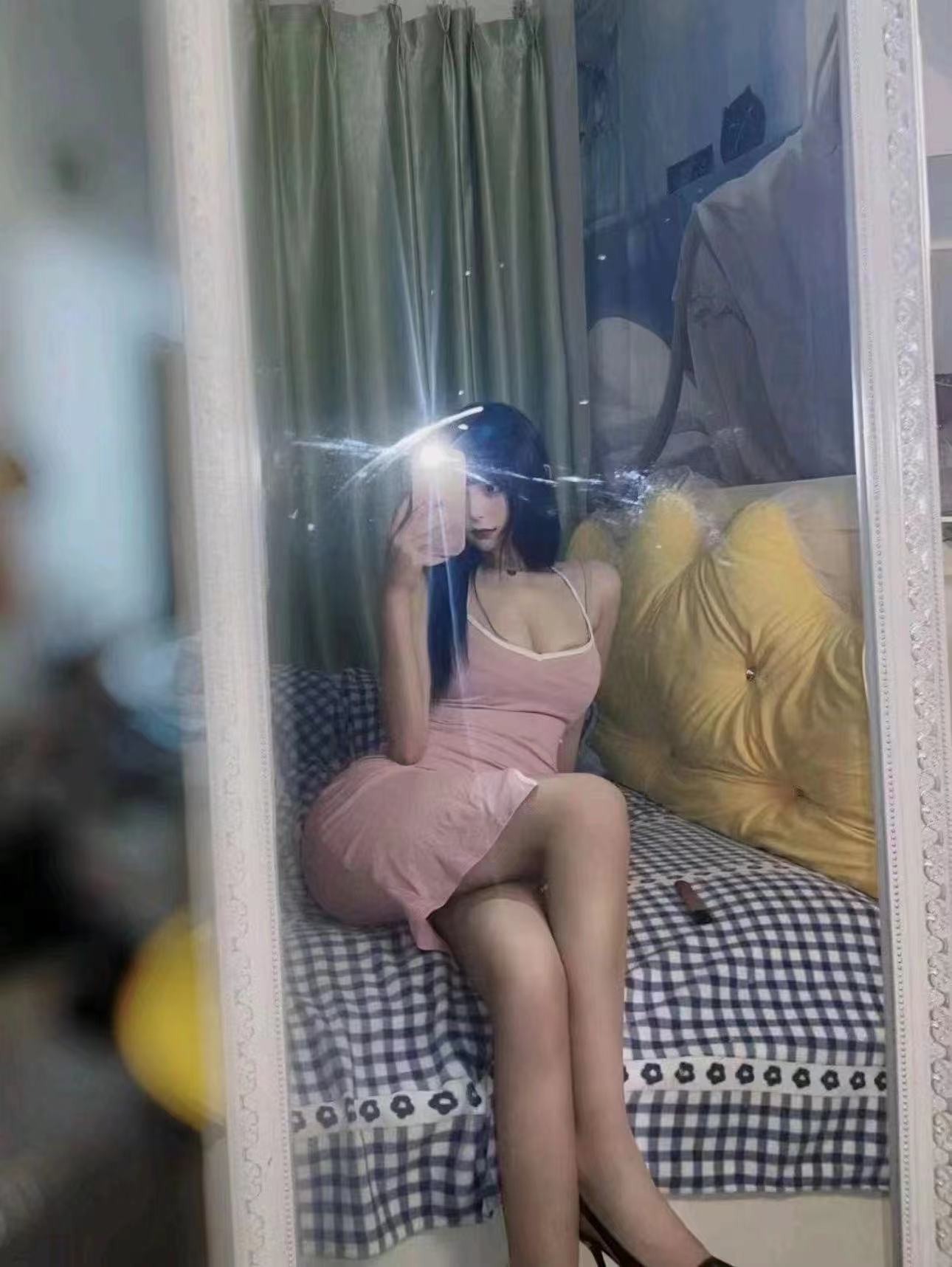 各种服务，火辣大胸妹