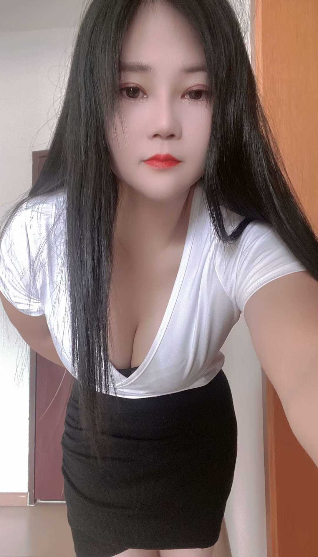 大胸，有闺蜜可双f，服务特棒