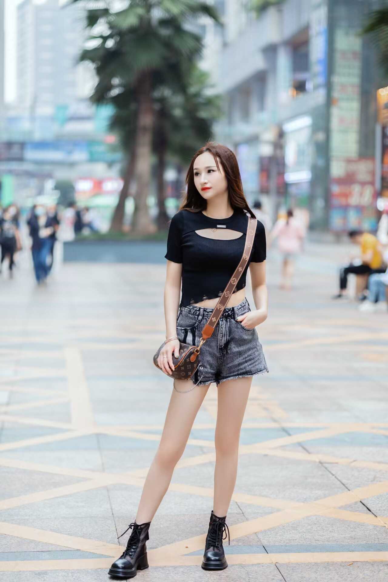 大长腿气质美女