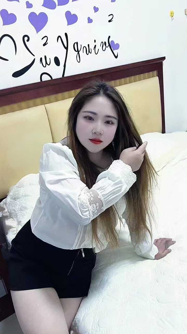 胸大妩媚，主要是sao