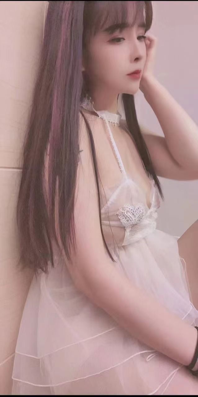 个人兼职b比较紧，叫声很Sao