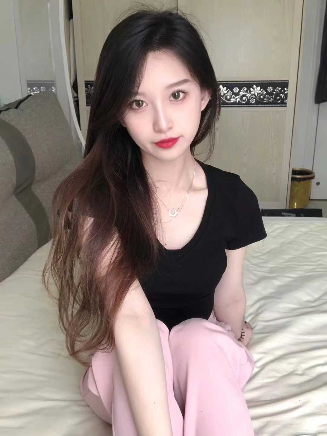 年轻漂亮嫩，口技不错