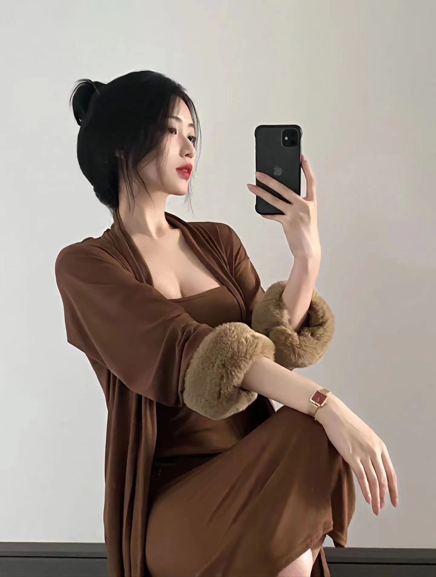 胸大屁股翘腰细，粉嫩水多