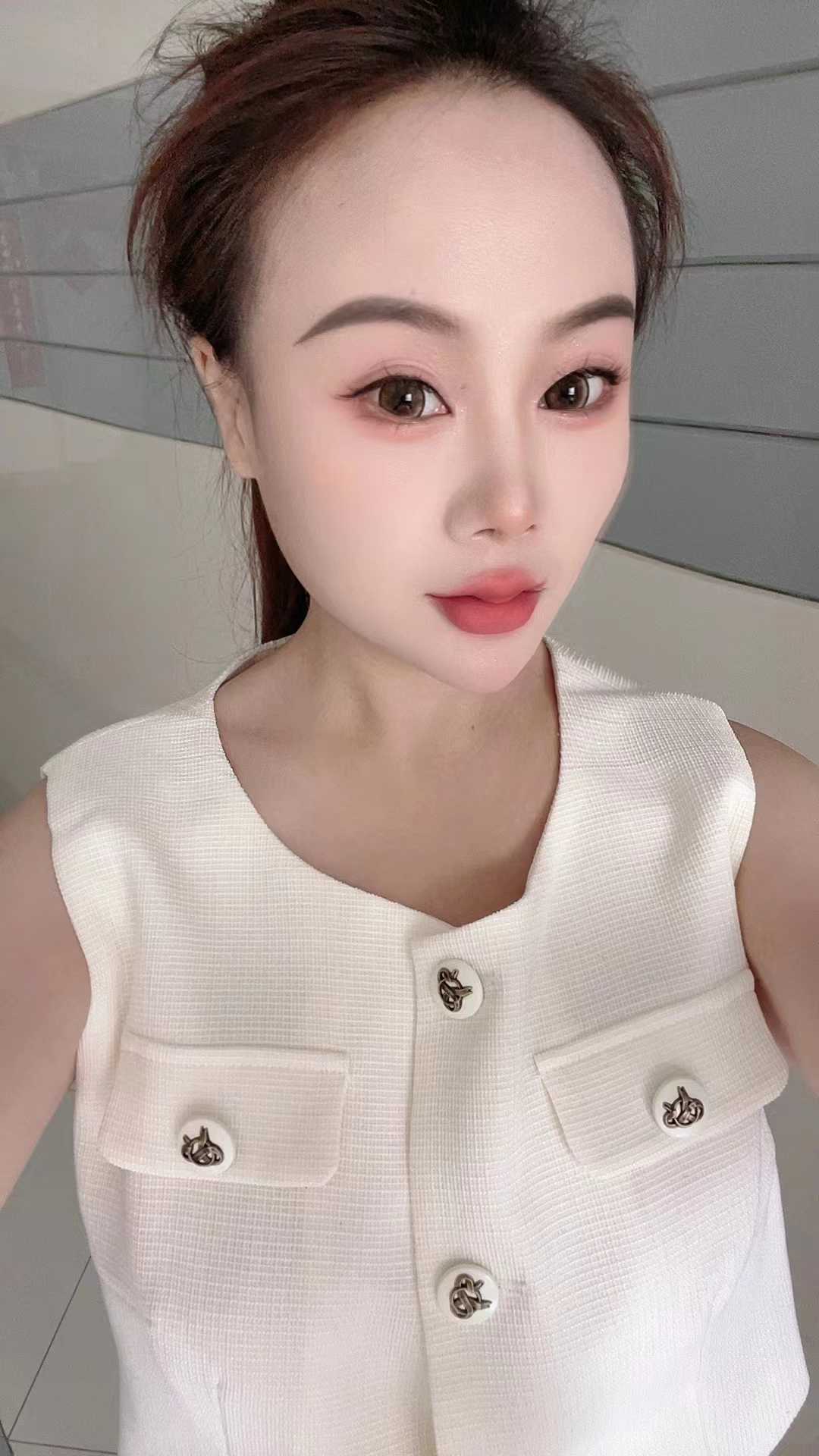 朋友推荐的黑丝川妹子小琪