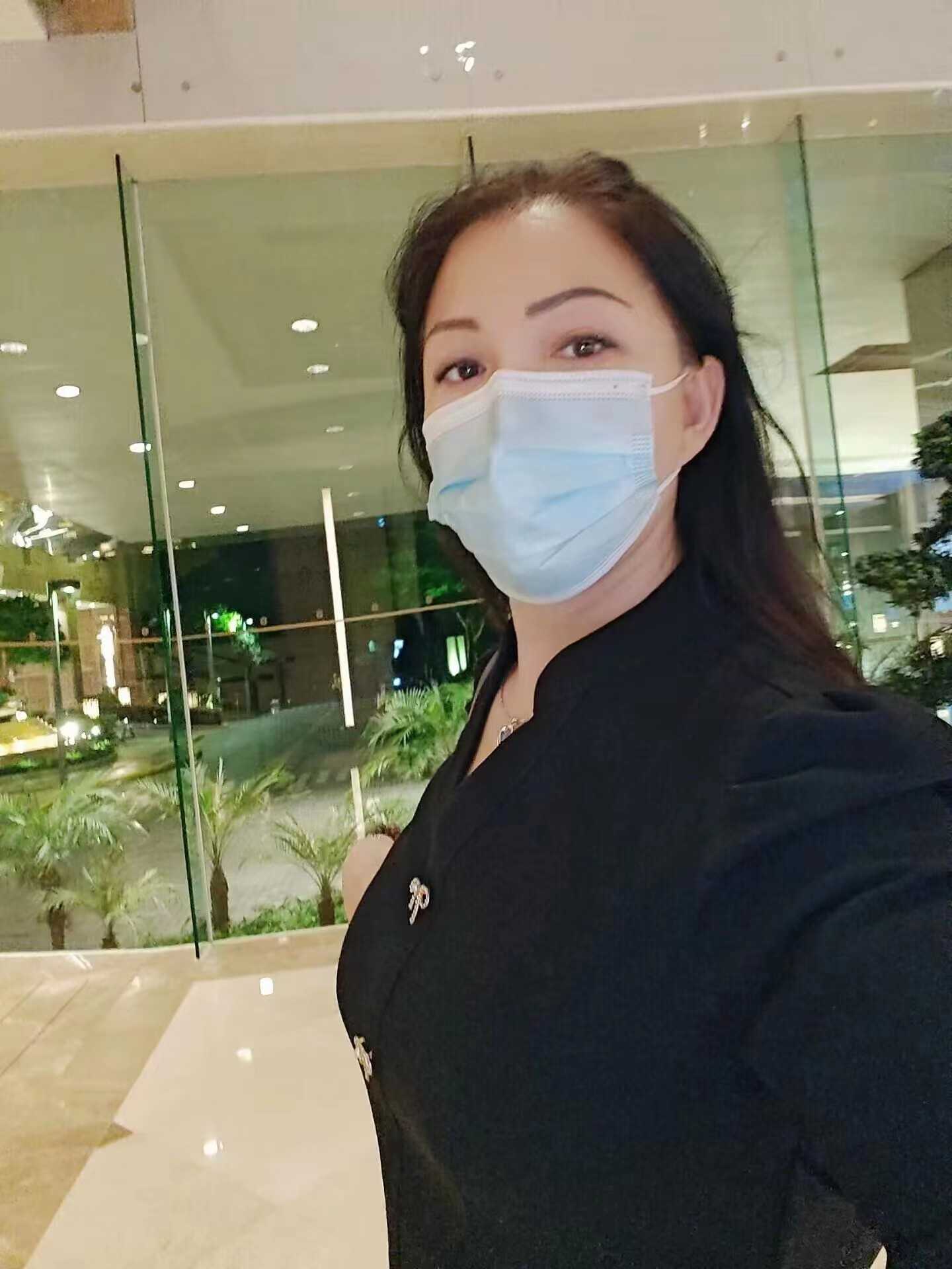 上海泄火大奶少妇