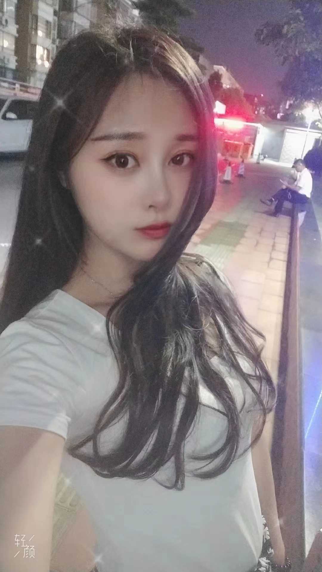 奶子手感很不错，挺软和的