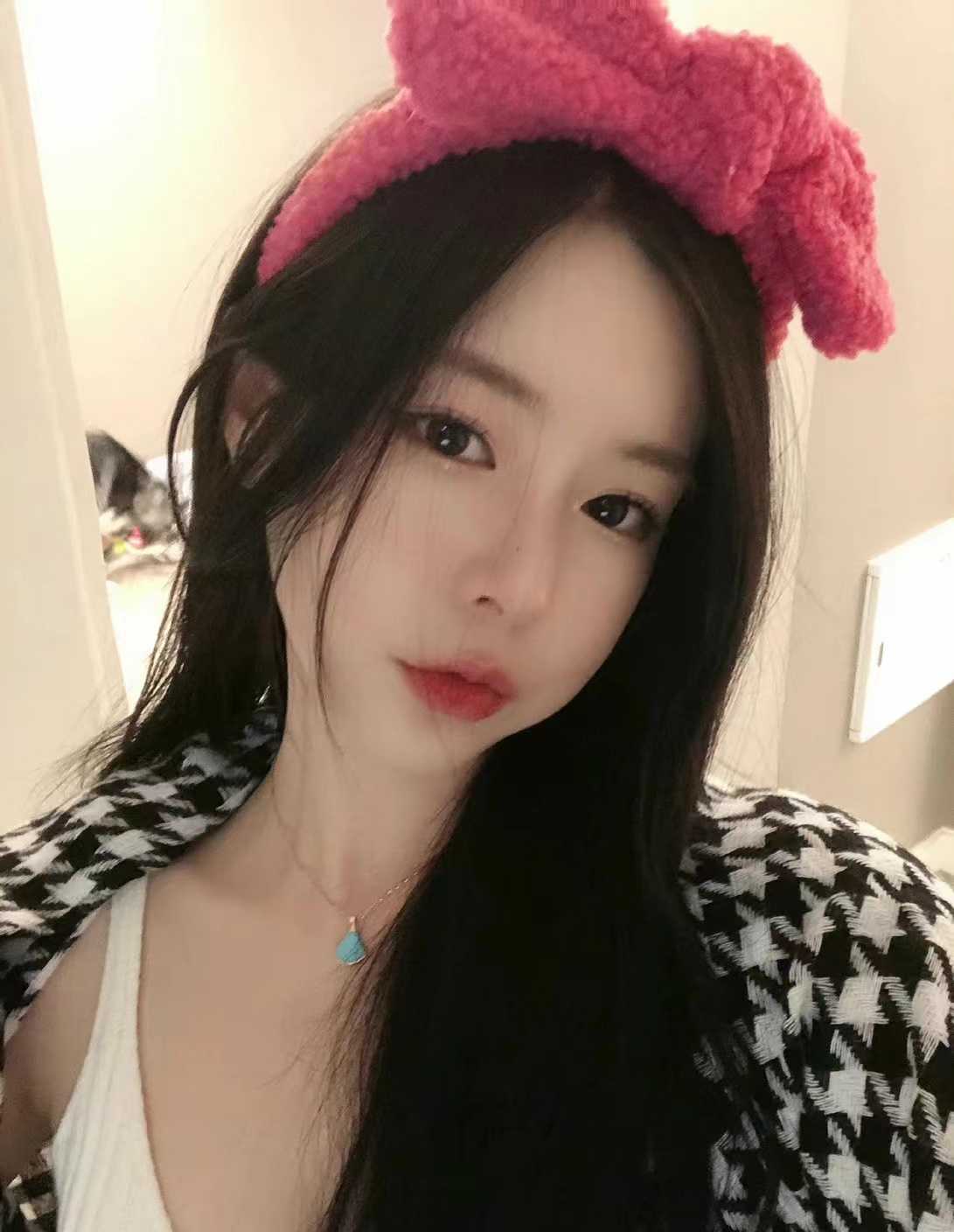 紧致性感的妹子