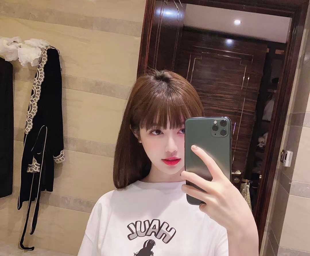 身材颜值真的没得说的小姐姐