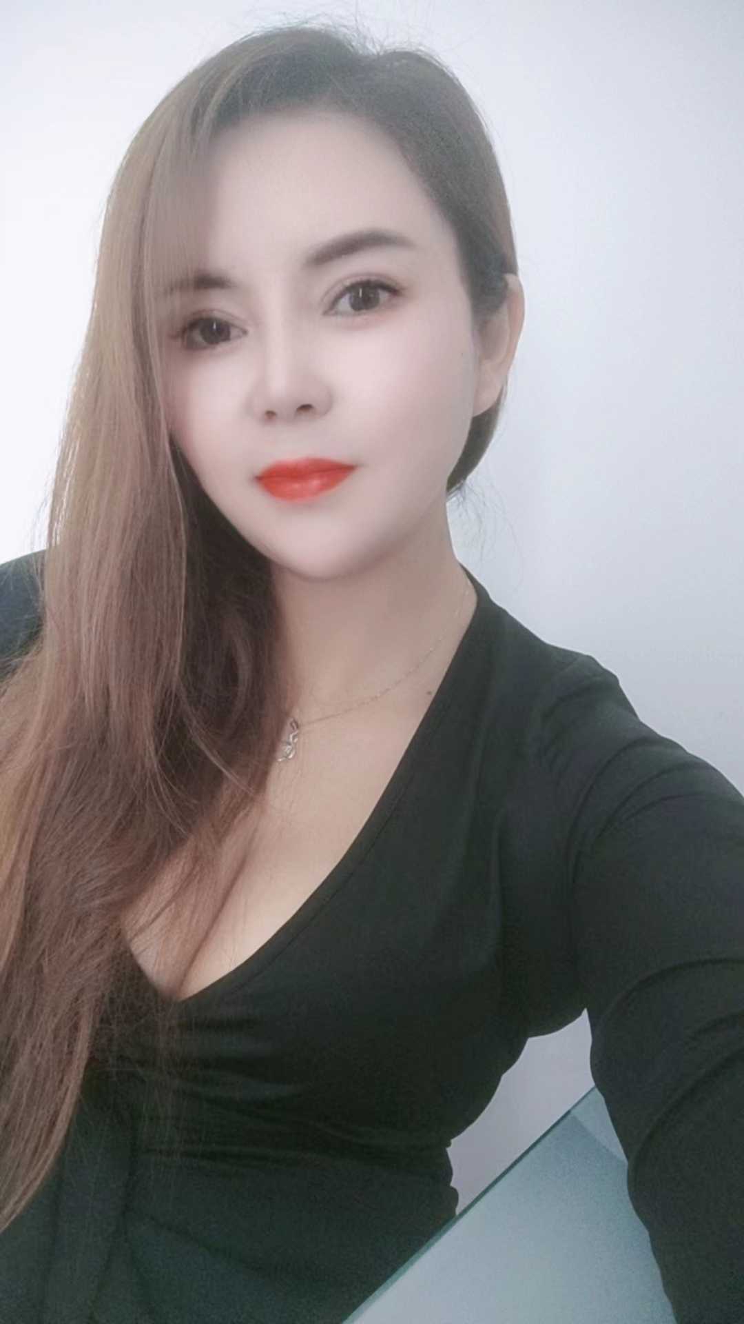 刚来上海小少妇