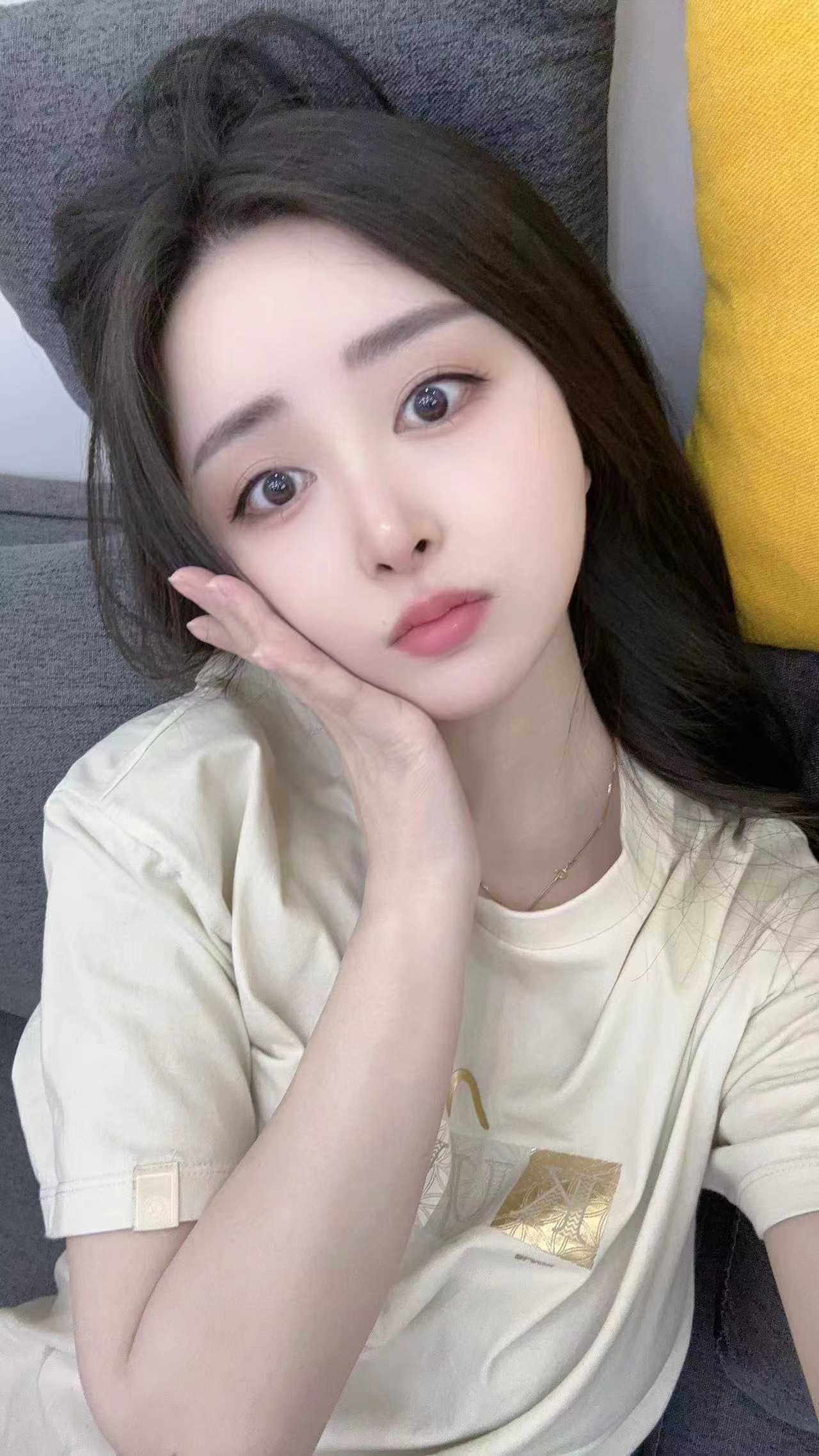 在床上超级棒的小姐姐