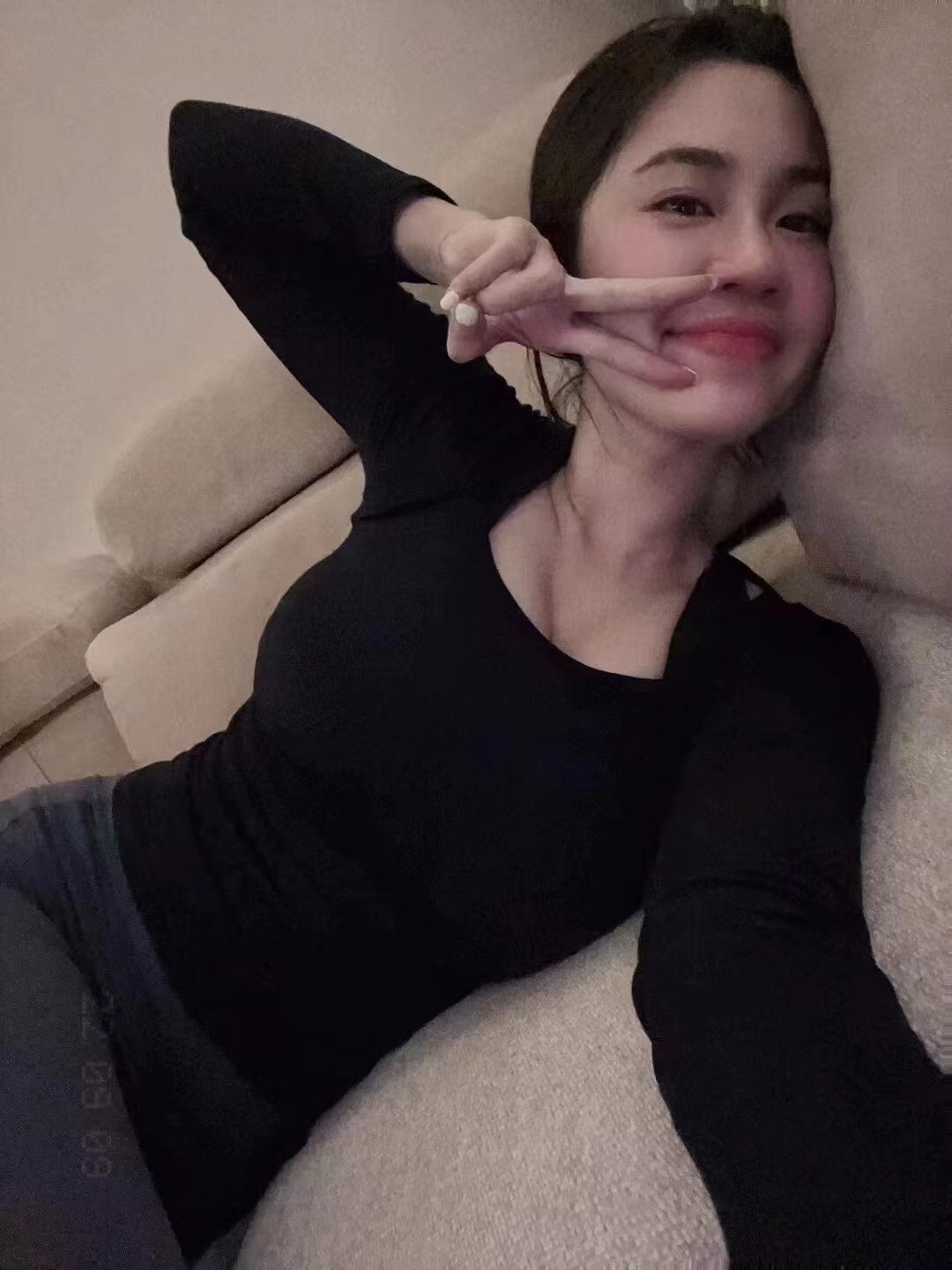 下面水多粉嫩 干起来超级爽舒服