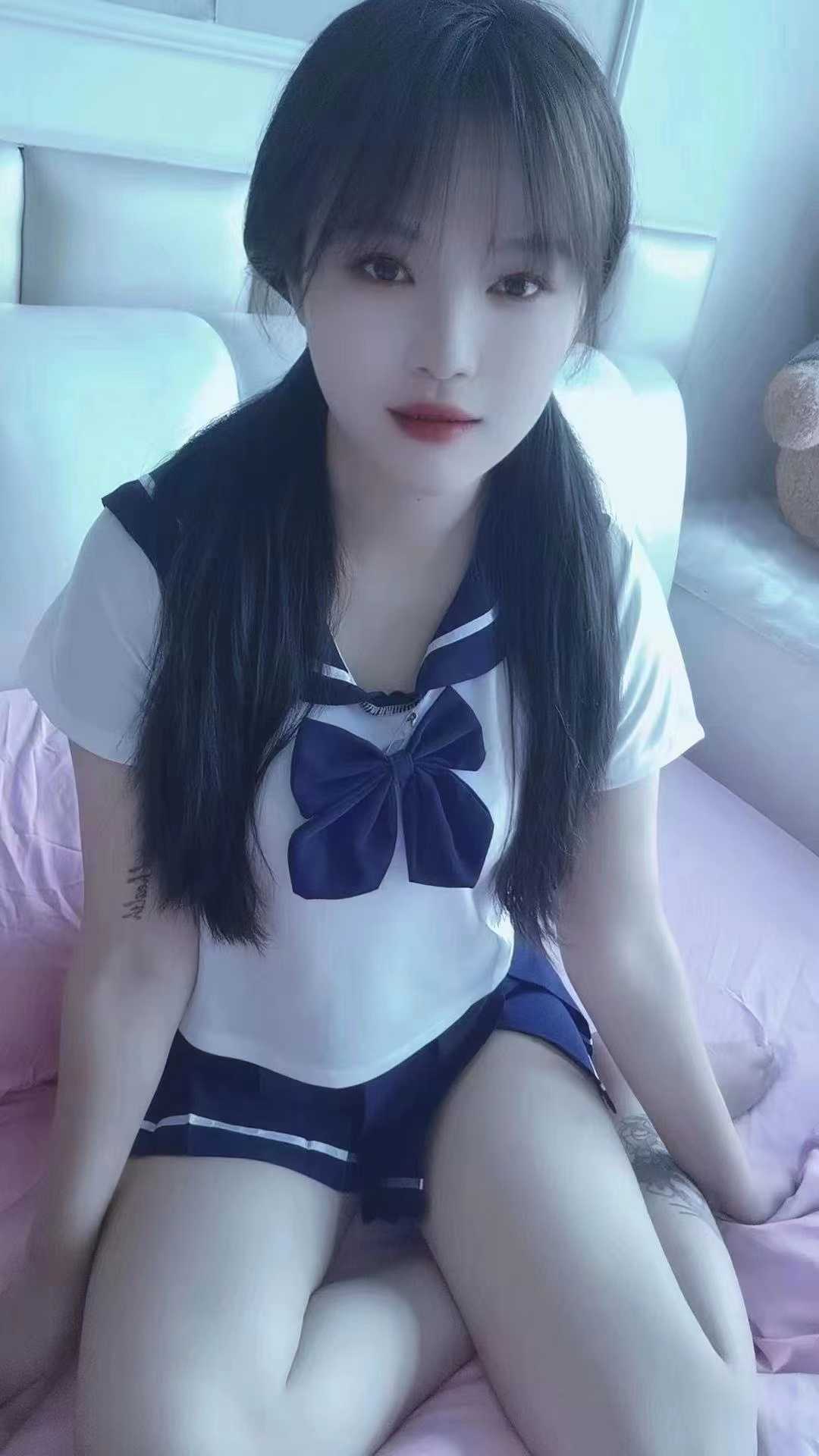 握着细腰从后背撞击翘臀 难以忘怀