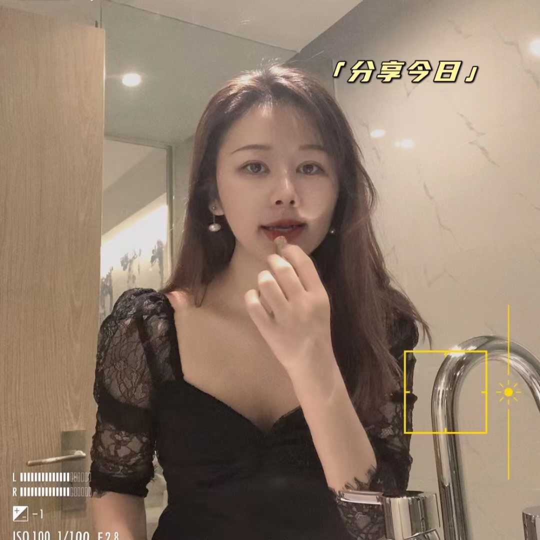 服务很好，摆的姿势很多很主动