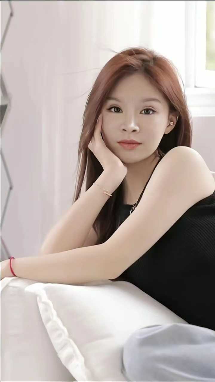 胸大腿长性感丝袜控