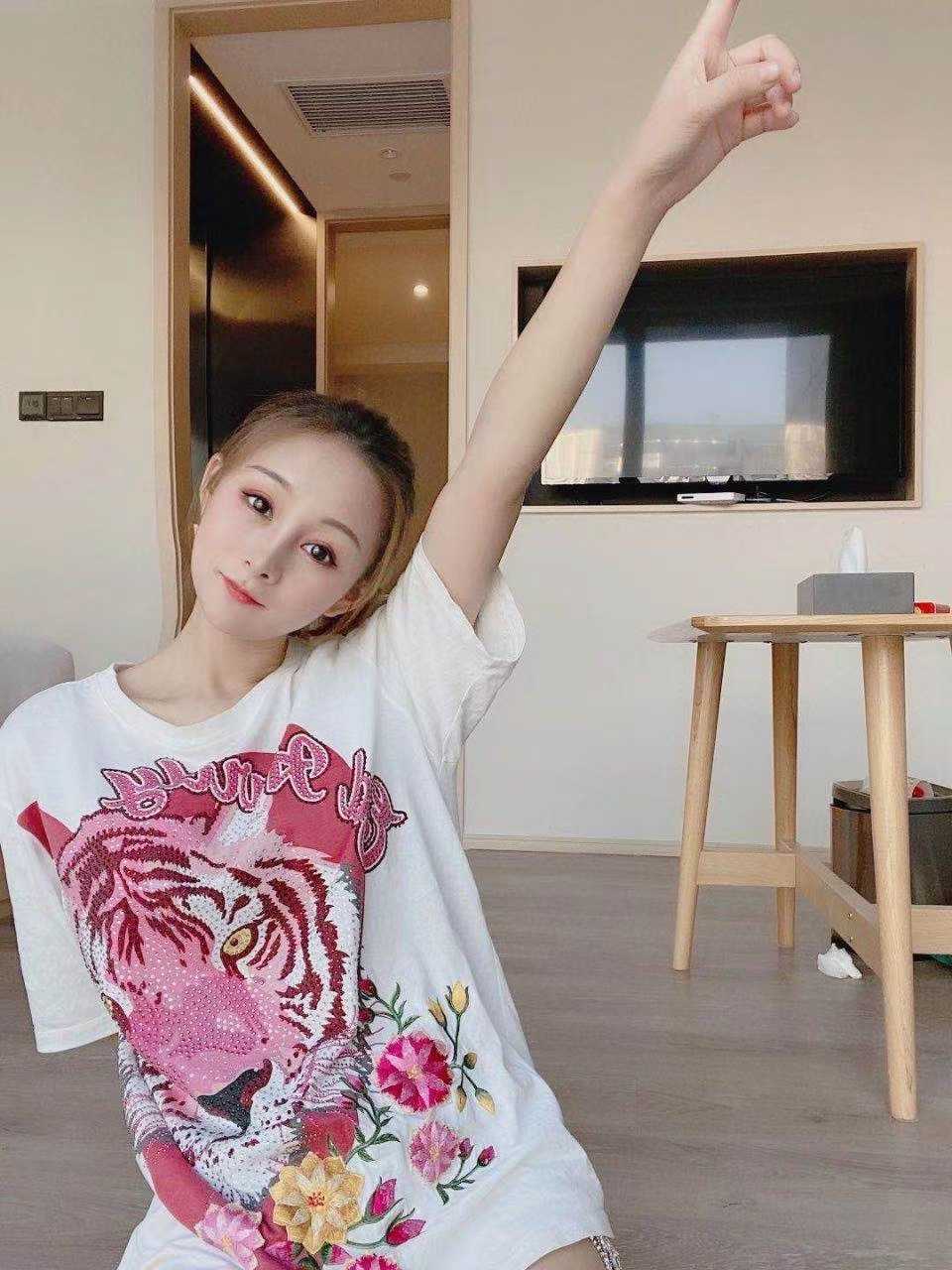 超有活力的气质女神