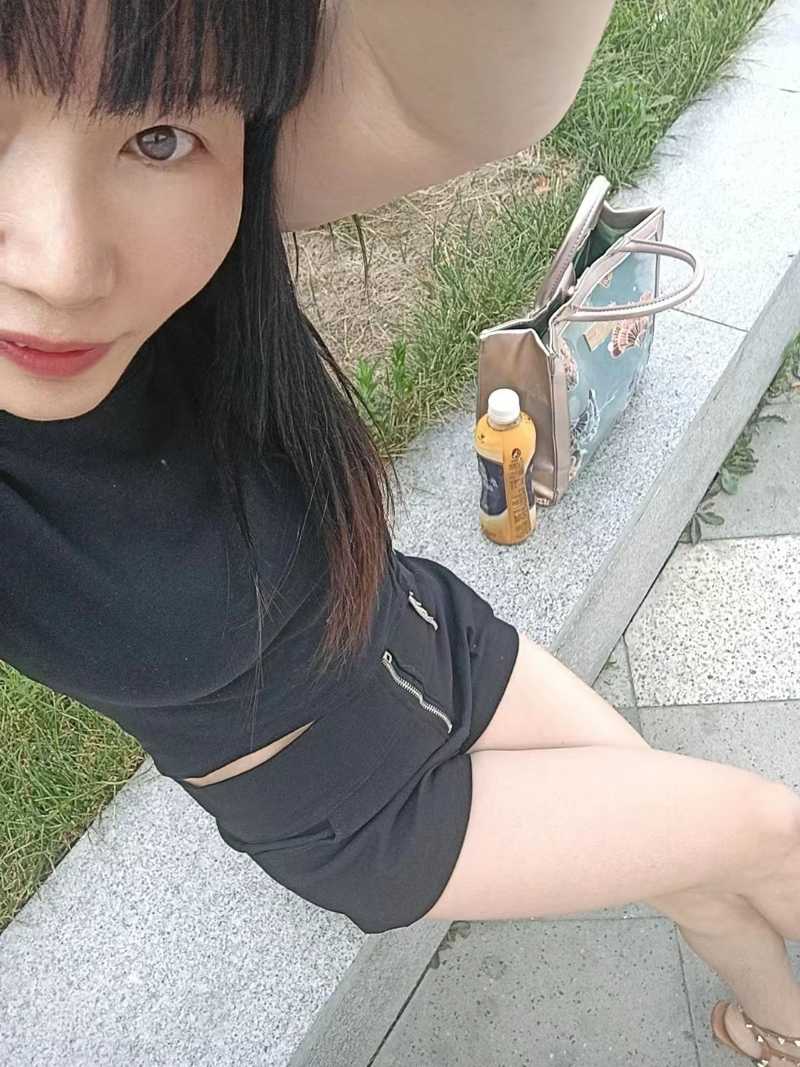 兼职上门，身材好，皮肤白，开朗活泼