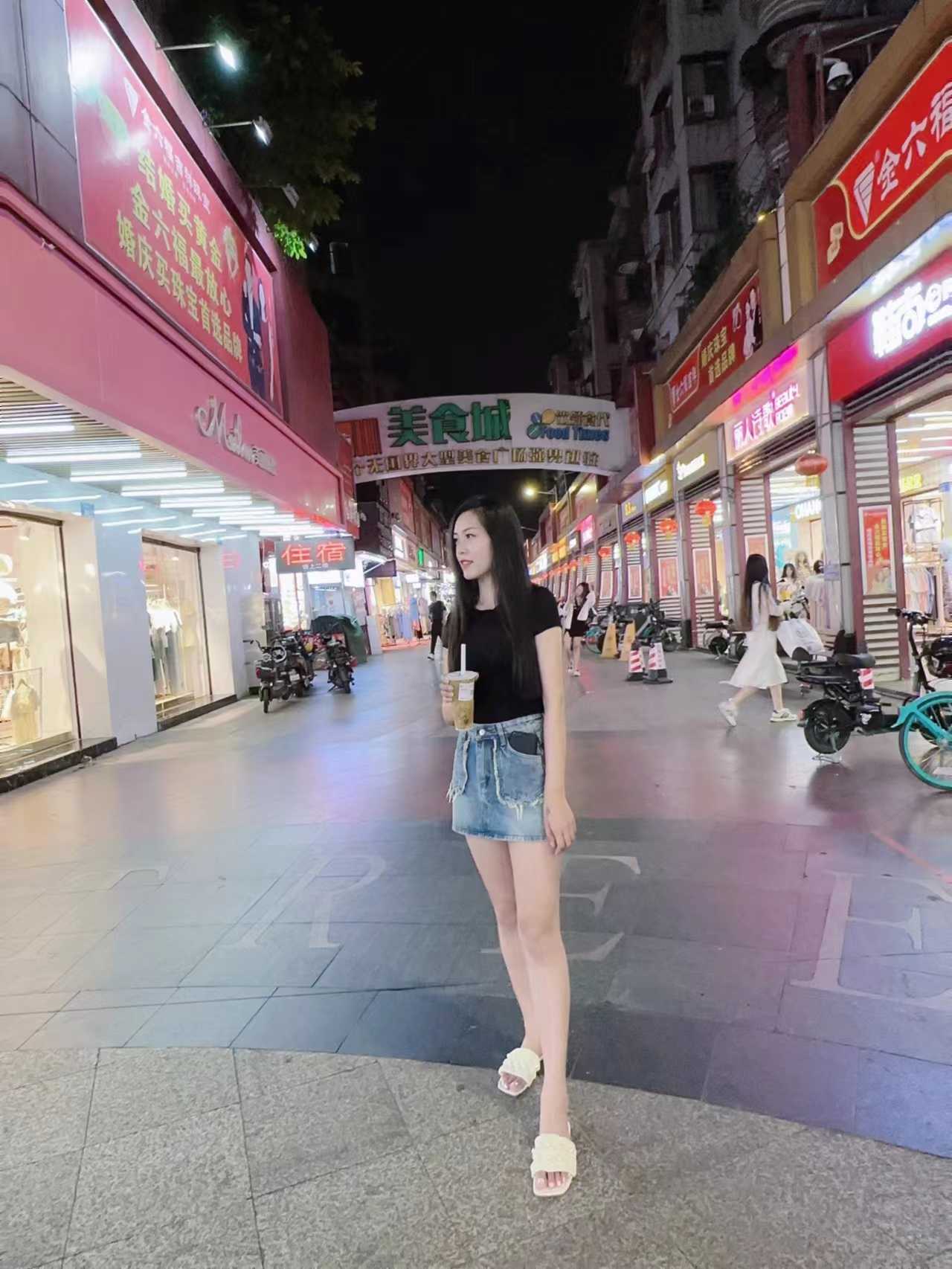 服务温柔性感的御姐范