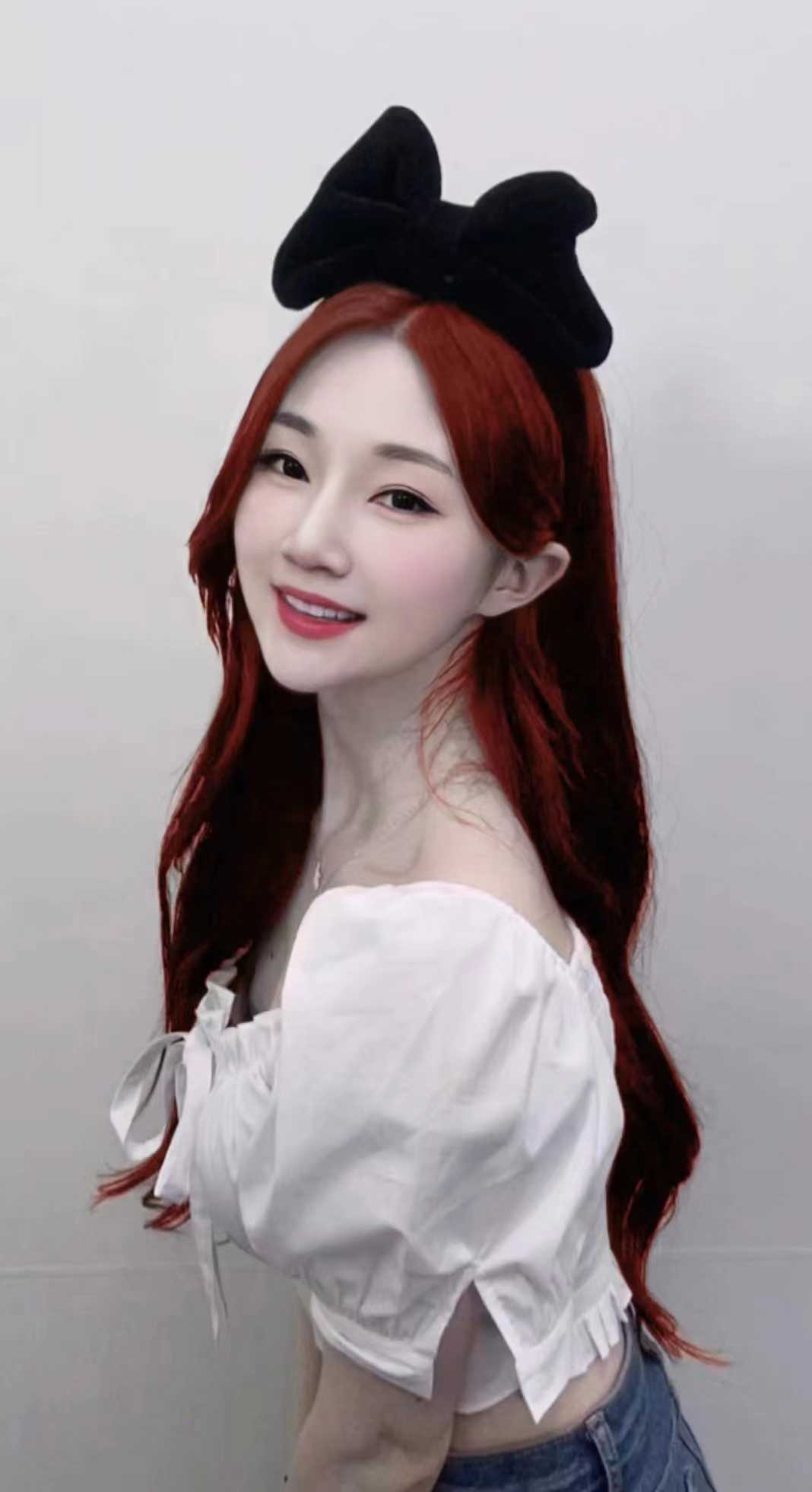 人很热情开放，胸大臀翘