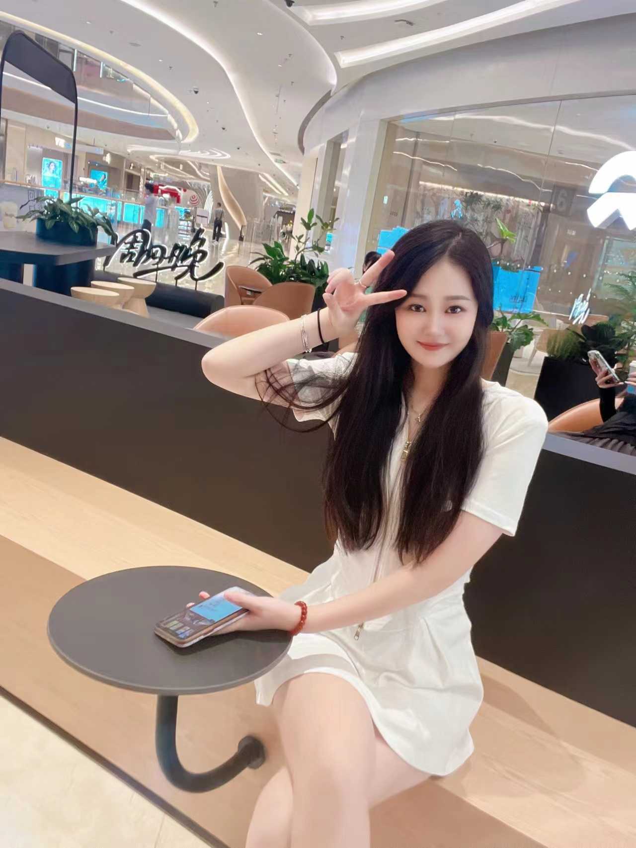 杭州市萧山区00后小雨