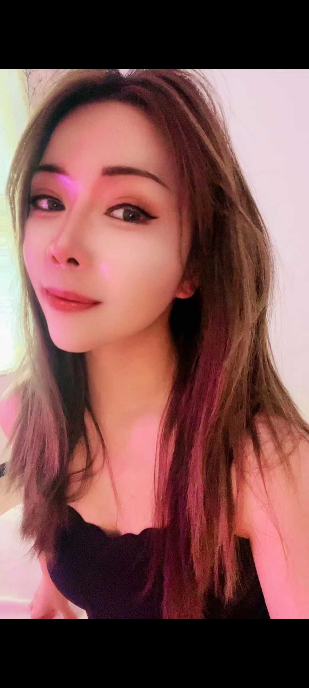 四川小姐姐，各种姿势都可以配合