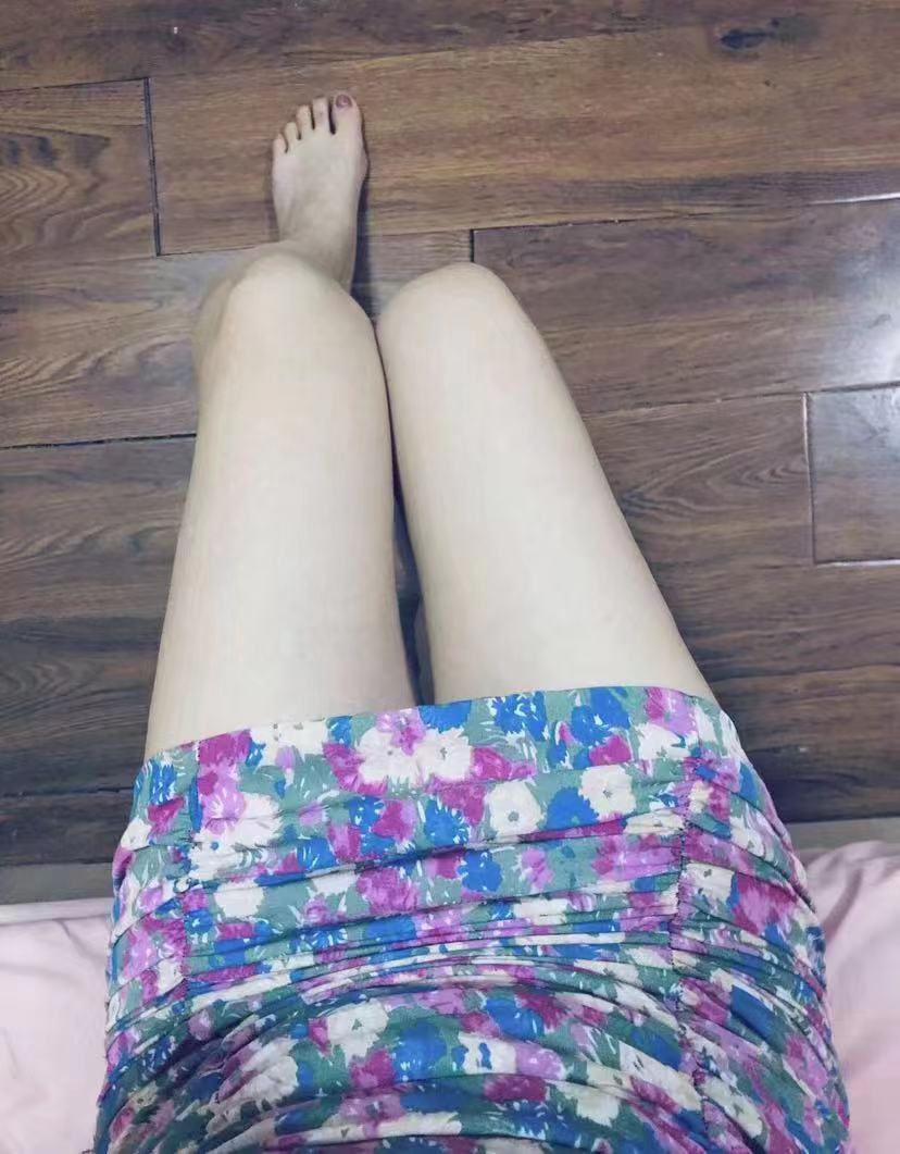 学舞蹈的妹子，特别紧