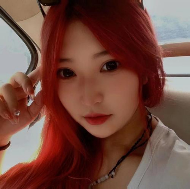 学舞蹈的妹子，特别紧