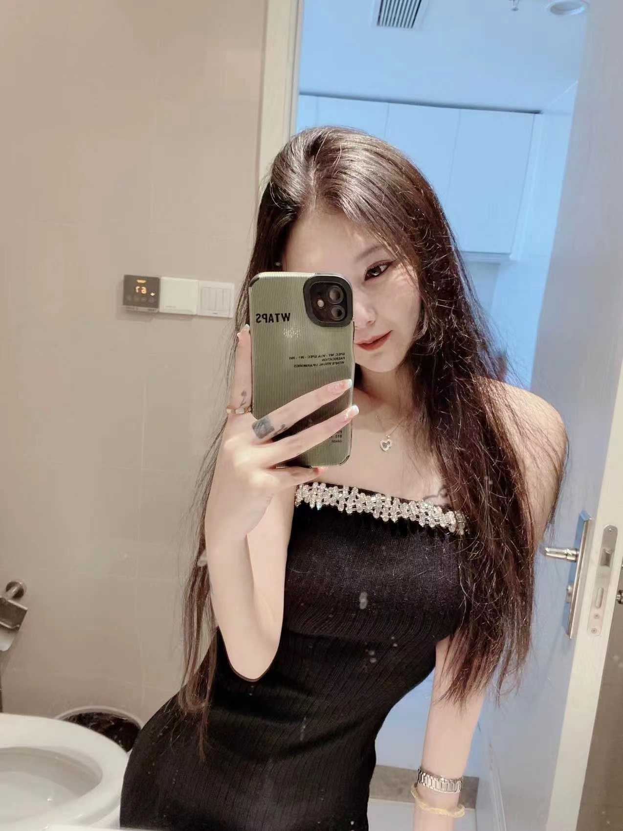 下面会吸会夹，过程中用心投入