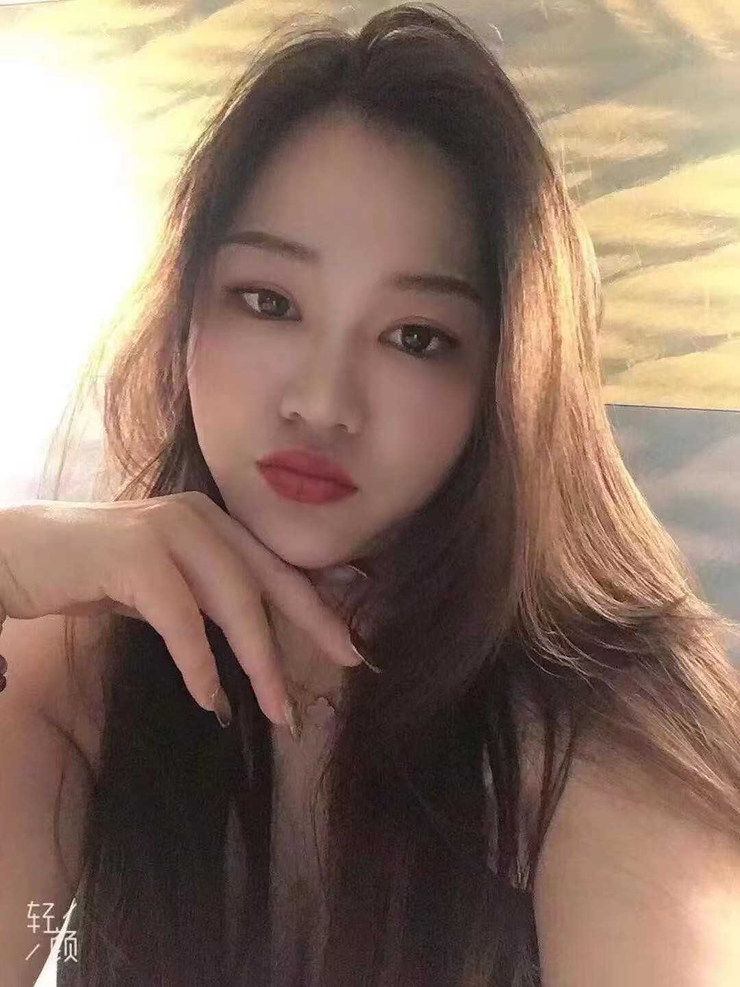 丰满胸很大 床上配合度高