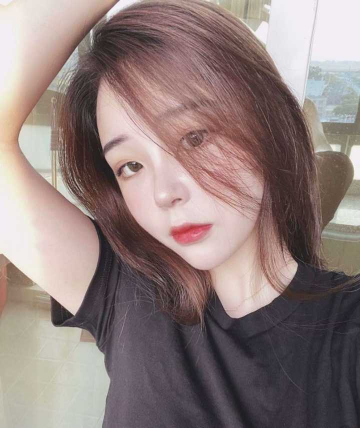 理想女朋友一样，温柔听话