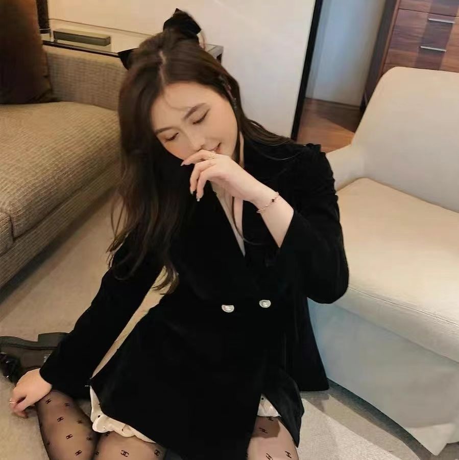 胸大屁股翘，服务一流