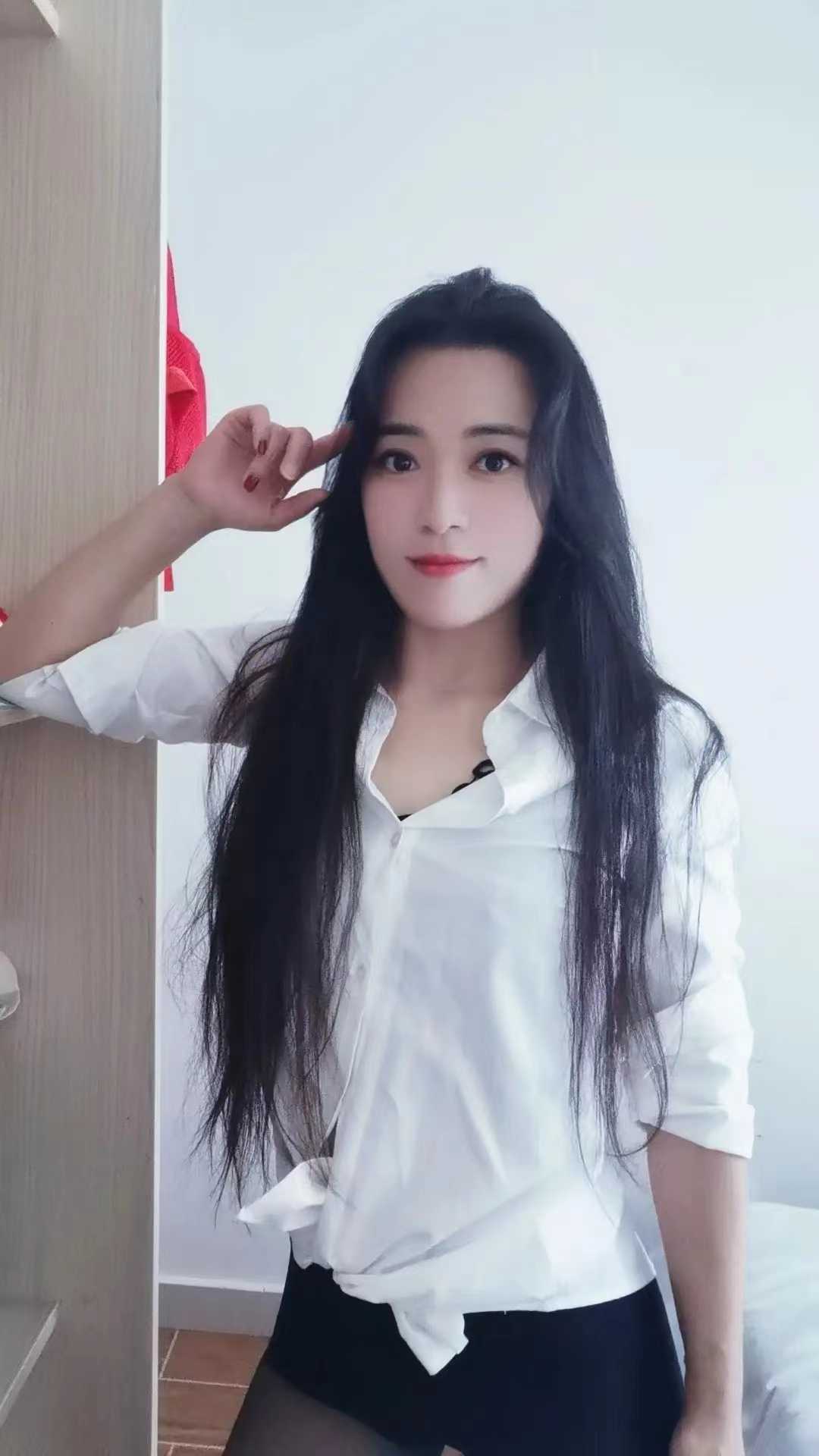 吴中大胸妹子