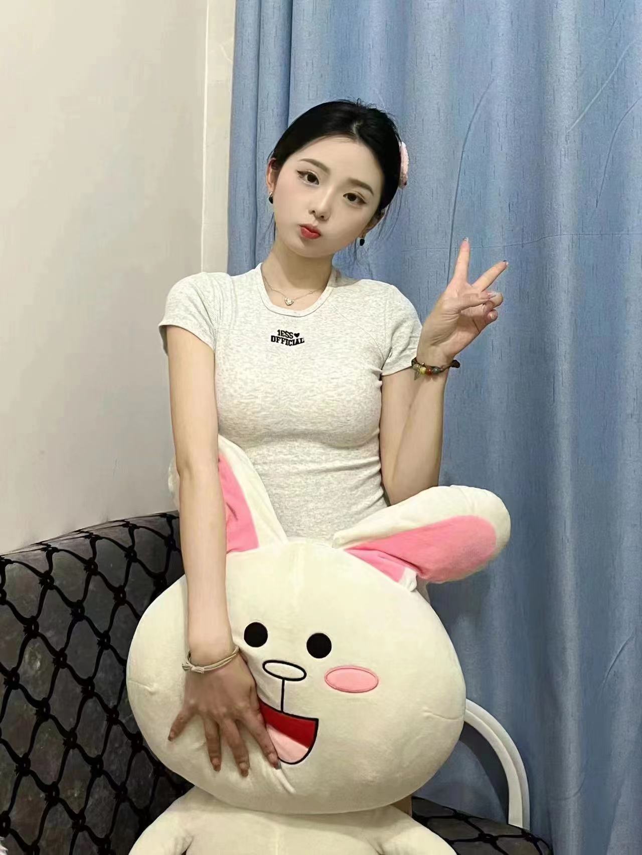 嫩妹子，各种姿势