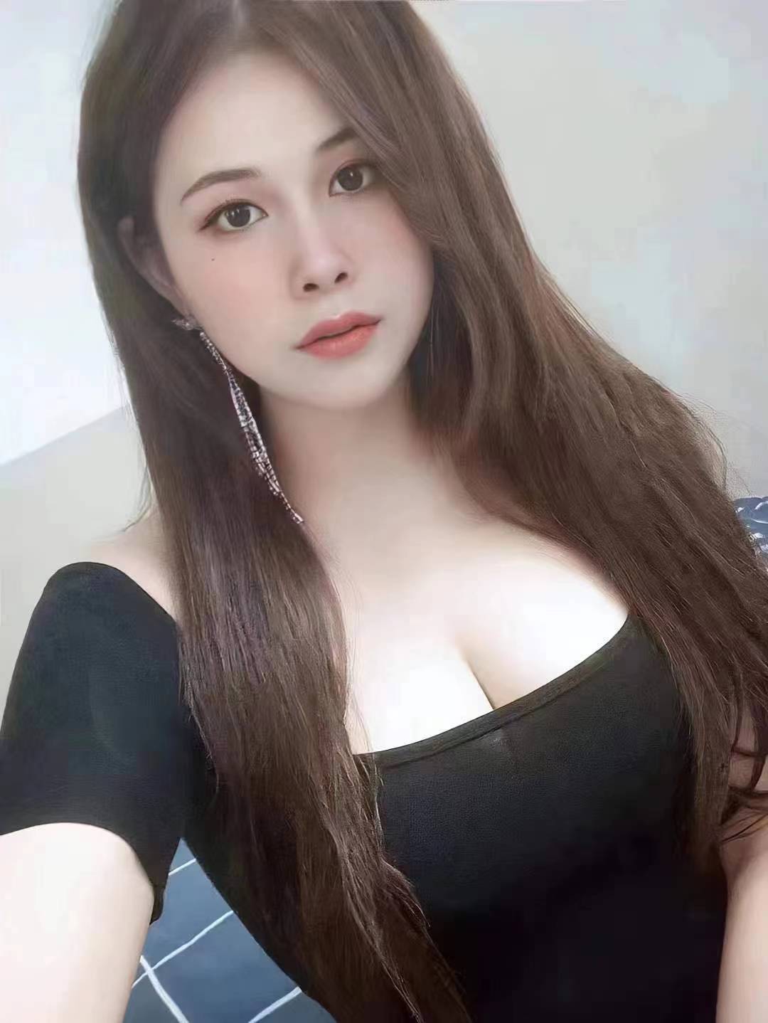 性感大胸，很sao