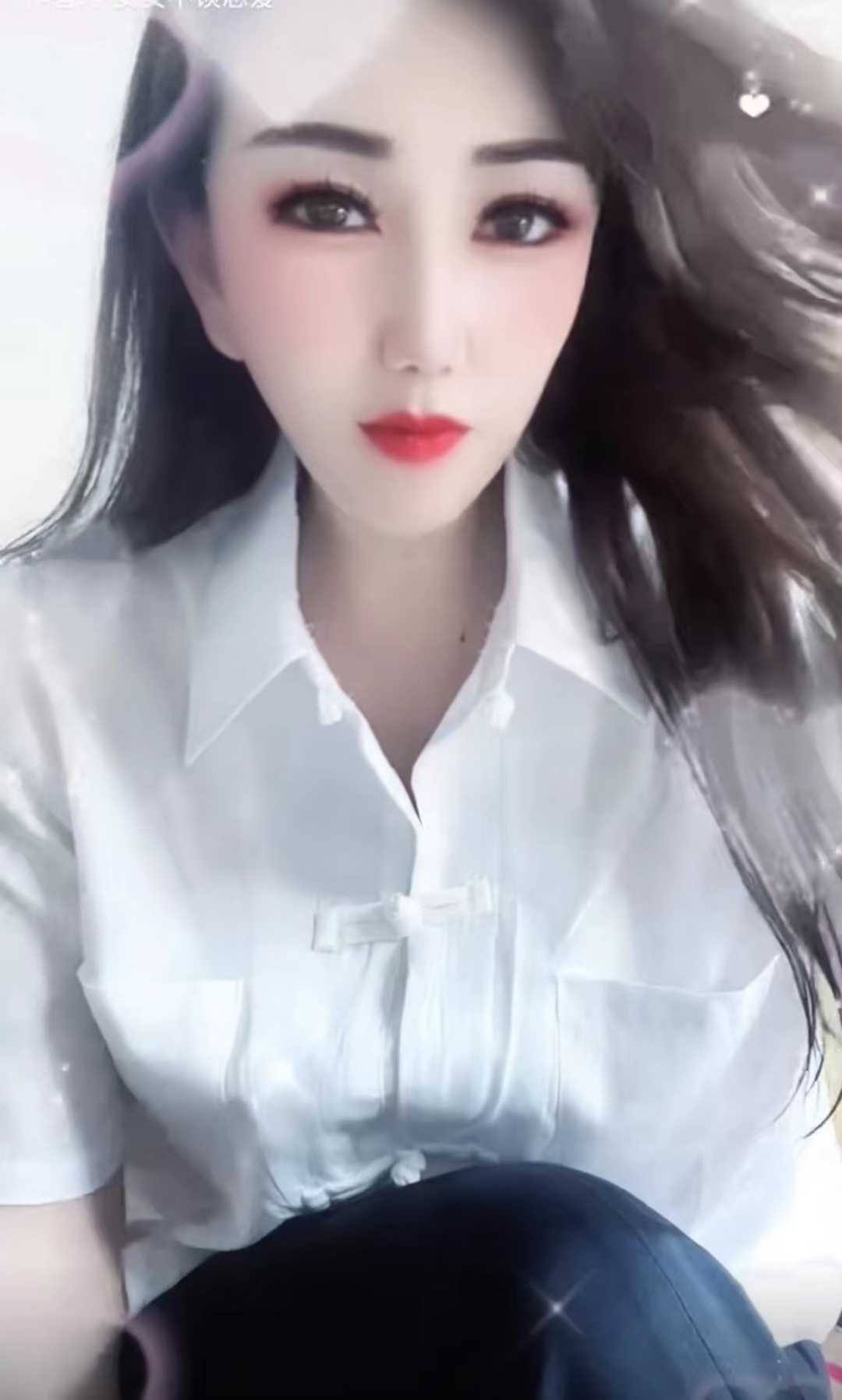 解锁内江路性感少妇优优