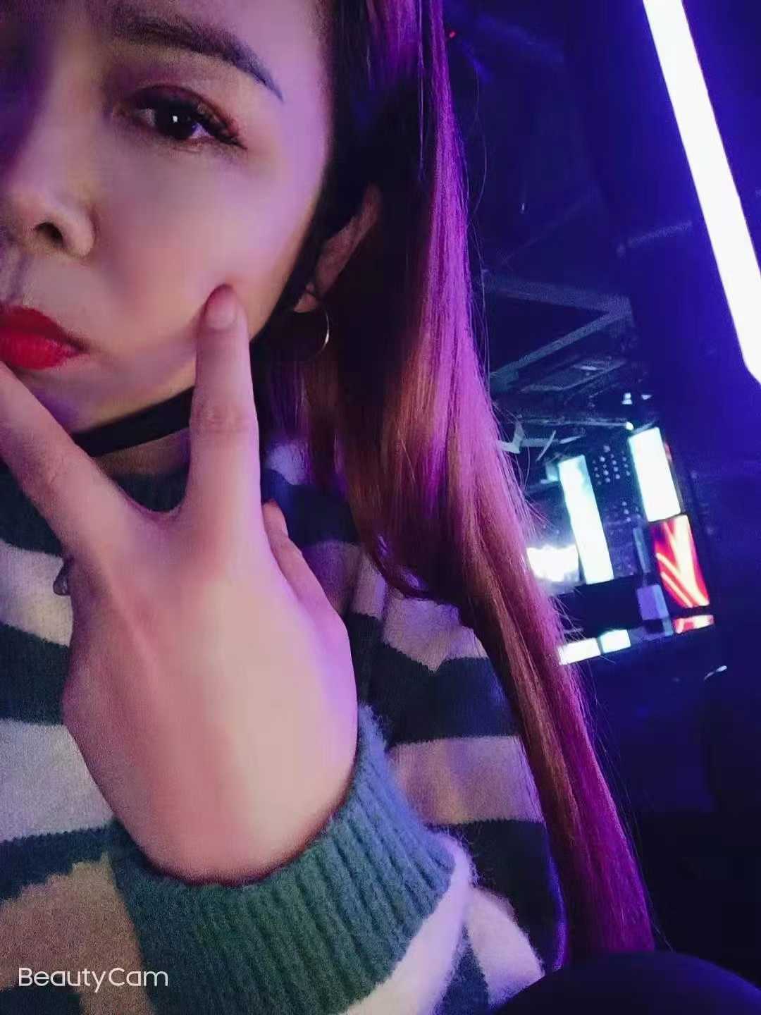 长腿性感御姐服务好