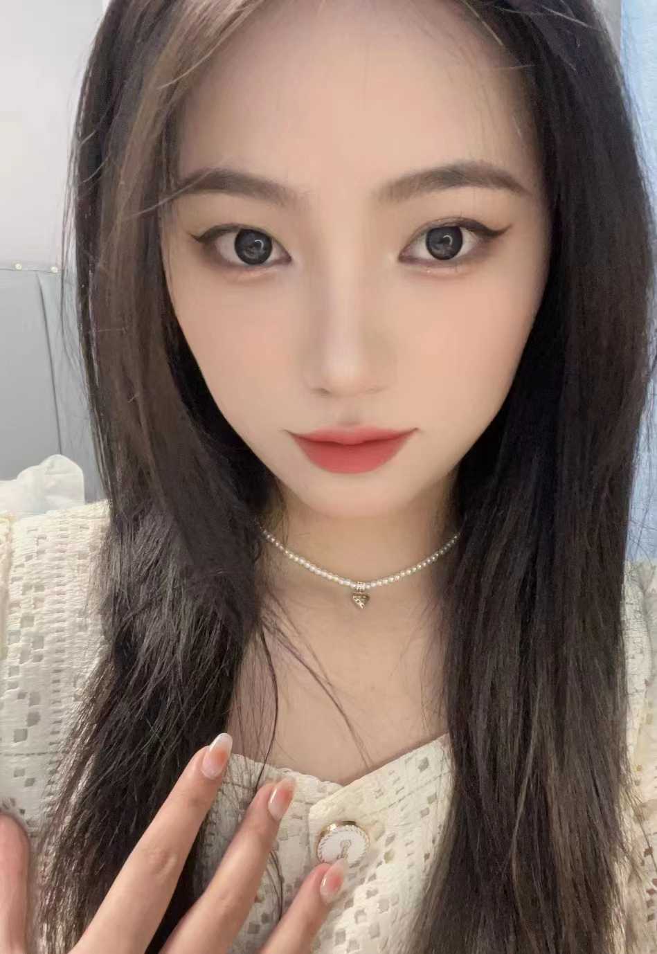 身材确实很哇塞 直接受不了